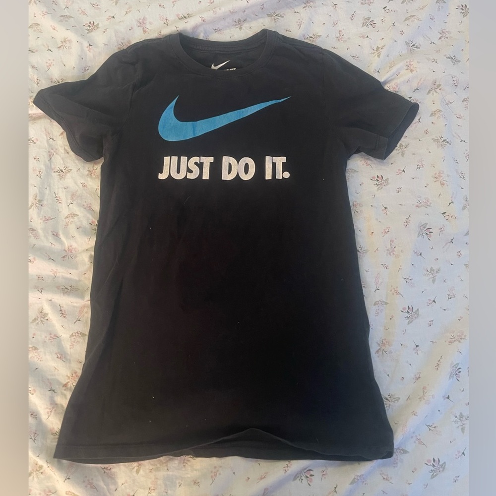 nike sports shirt